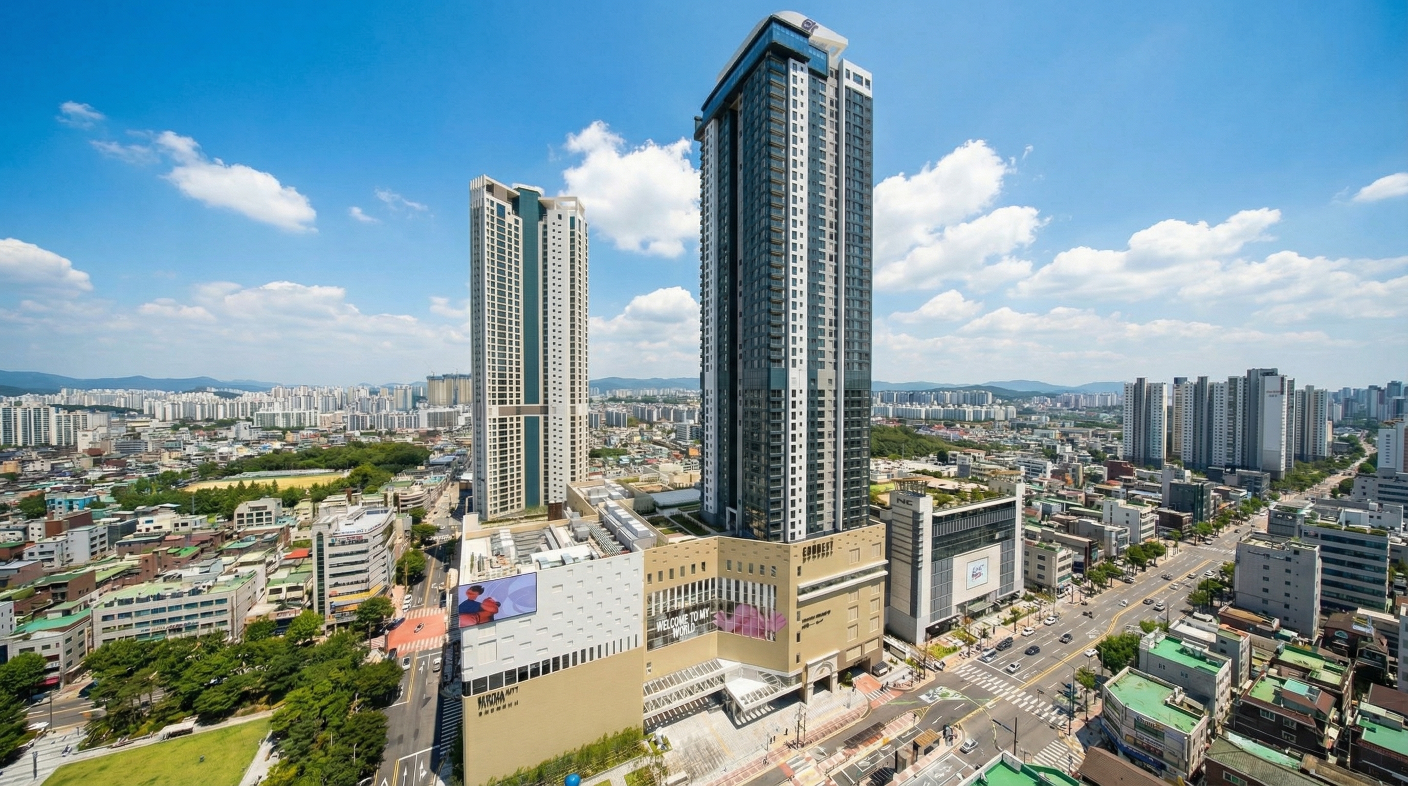 세라믹 박판 외장재가 적용된 청주 복합개발 전경